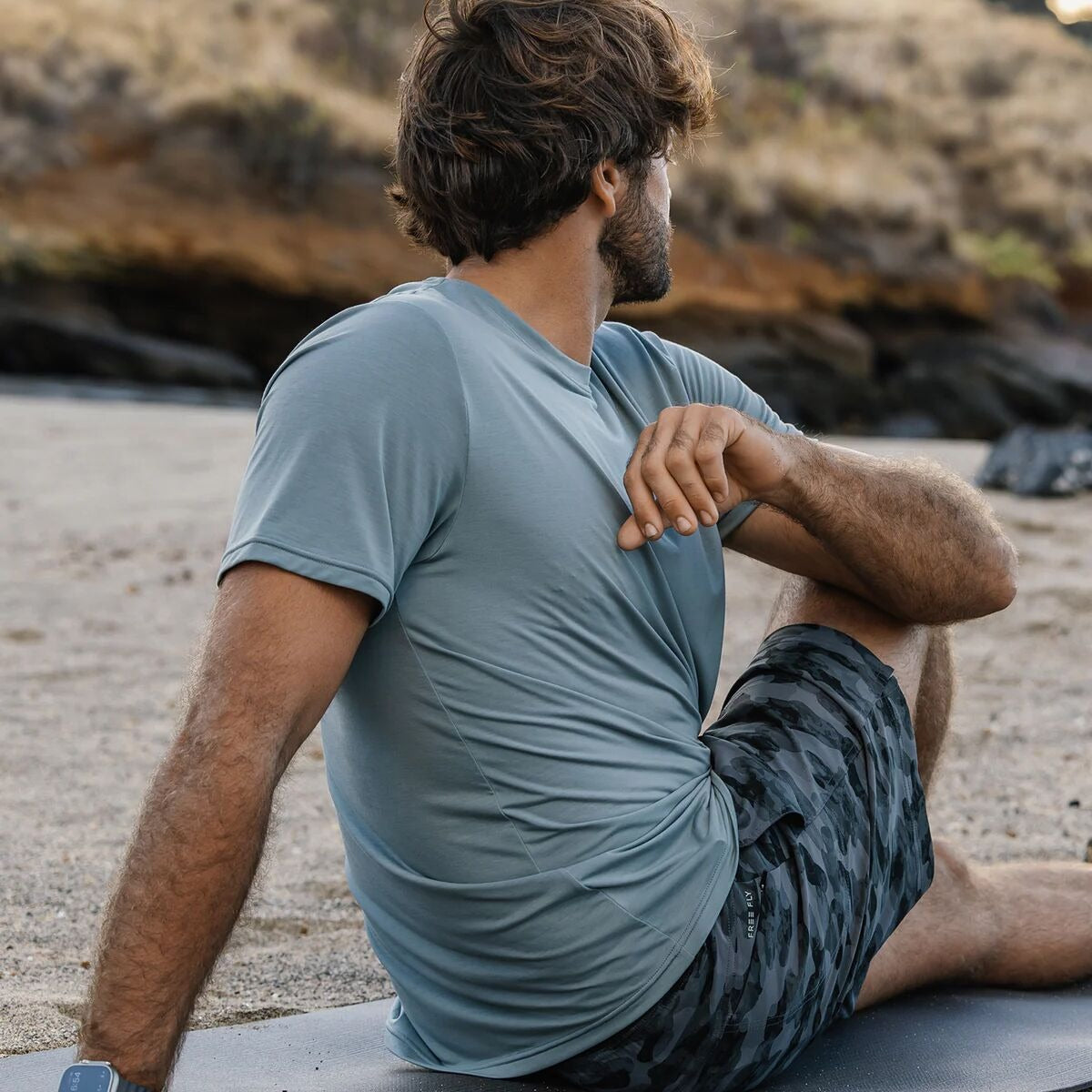 Free Fly Elevate Lightweight T-Shirt - Men's | Stormy Sea