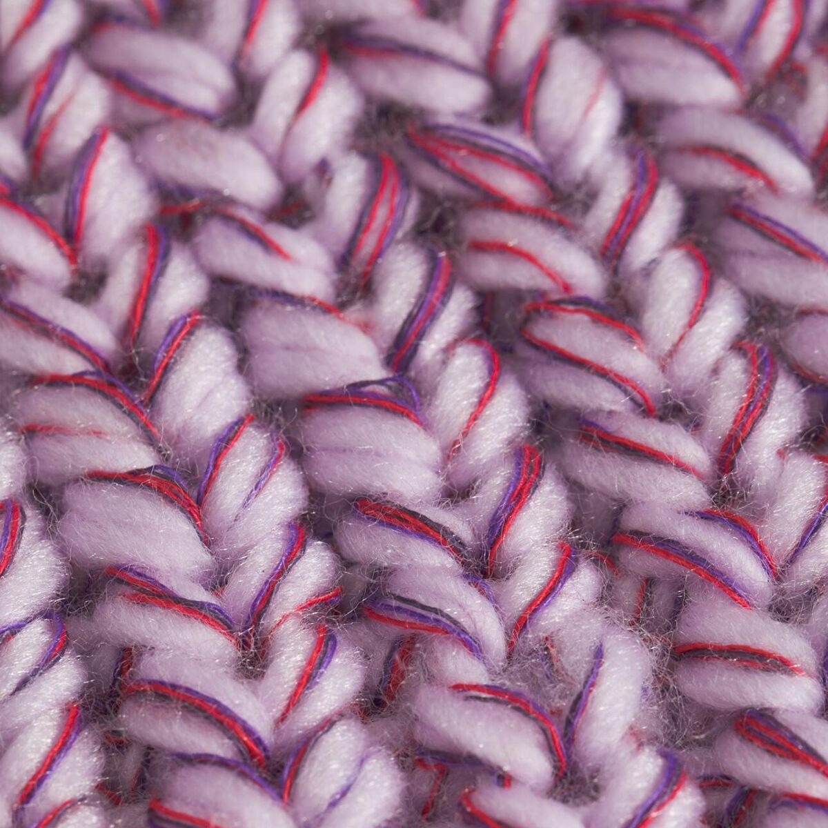 The North Face Cozy Chunky Cabin Beanie | Lite Lilac/Peak Purple/Eternal Purple/TNF Red