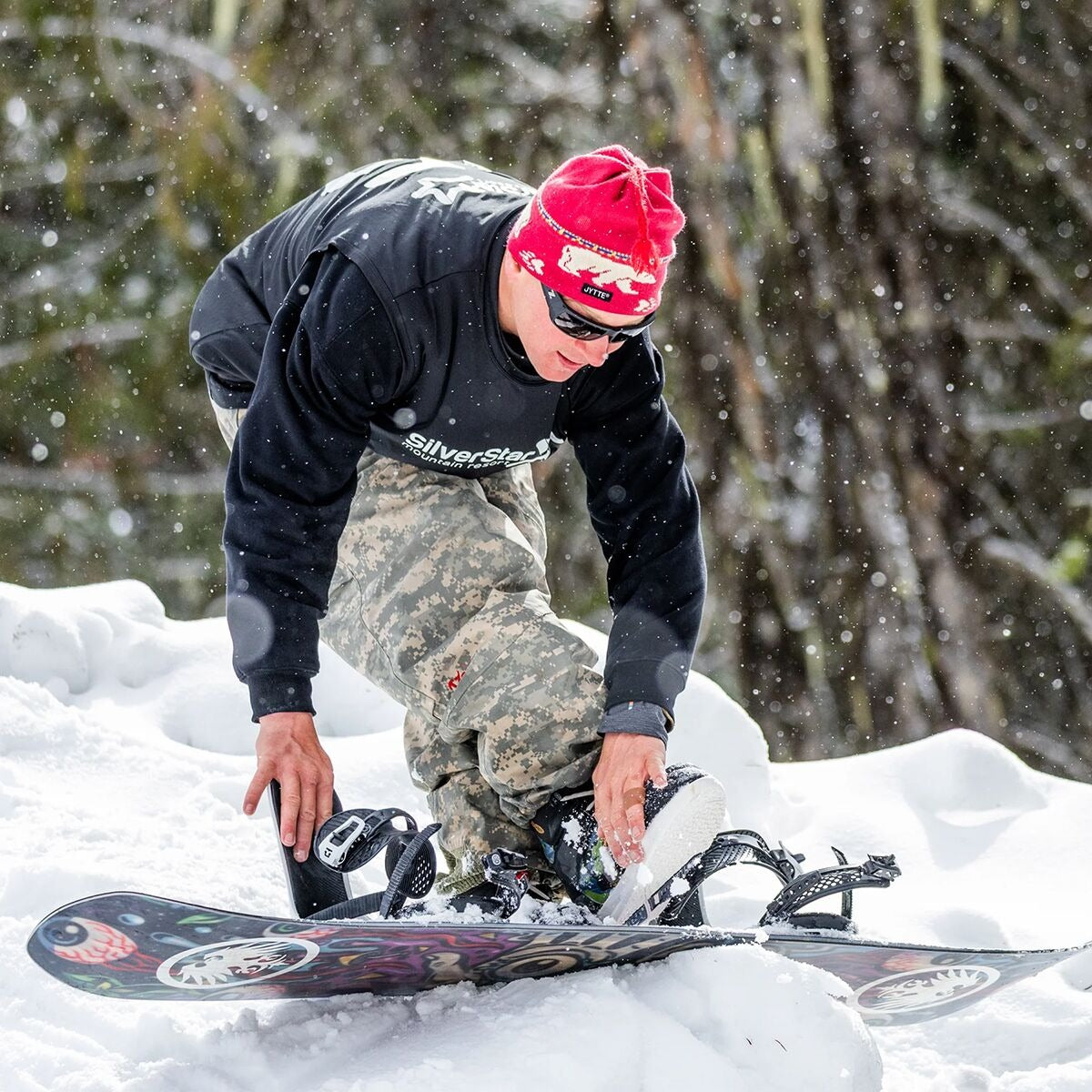 Never Summer Llama Snowboard - 2026 | Multi