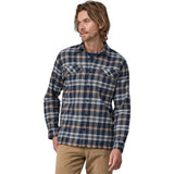Patagonia Long-Sleeve Organic Cotton Midweight Fjord Flannel Shirt - Men's  | Fields: New Navy