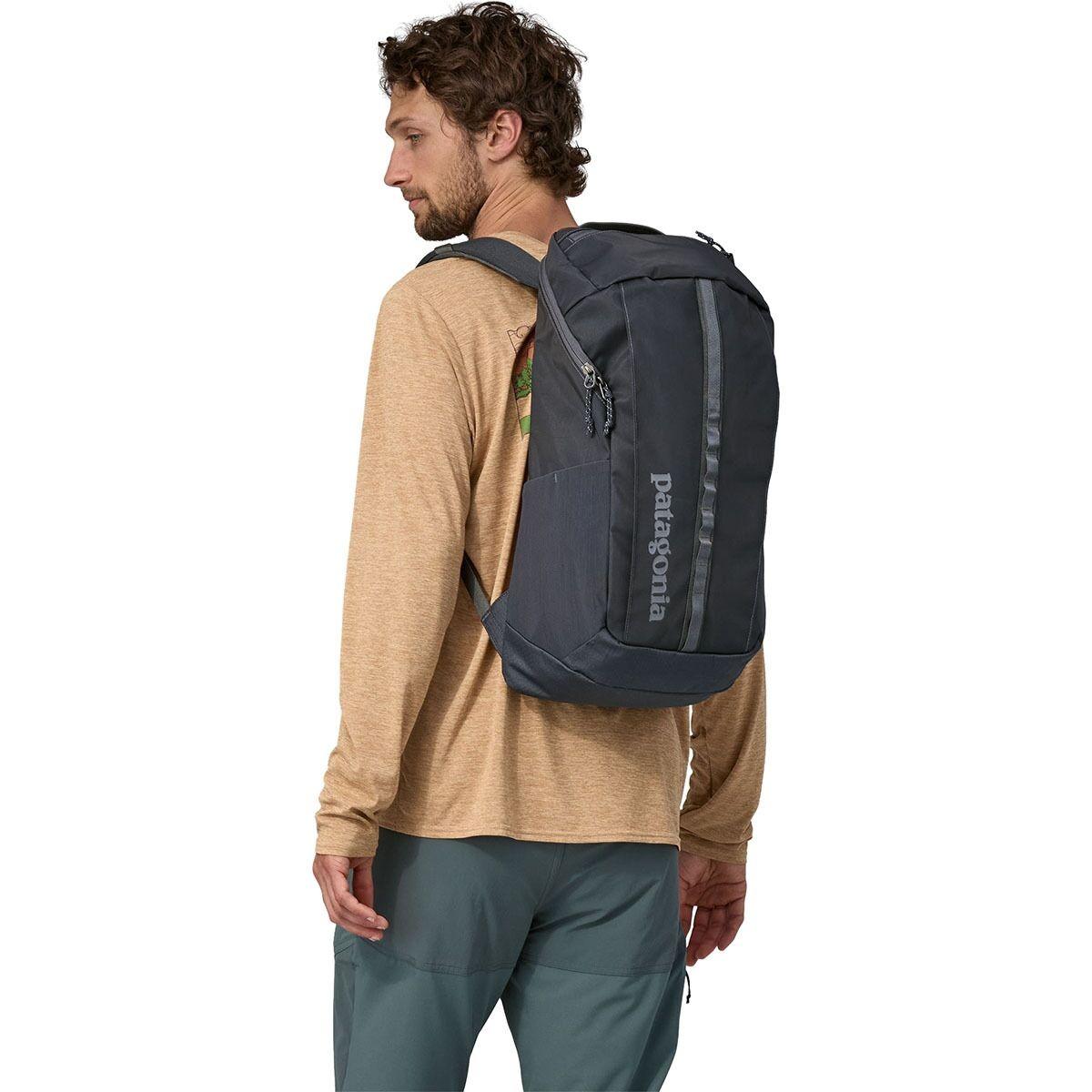 Patagonia Black Hole 25L Backpack  | Pufferfish Gold/Beeswax Tan